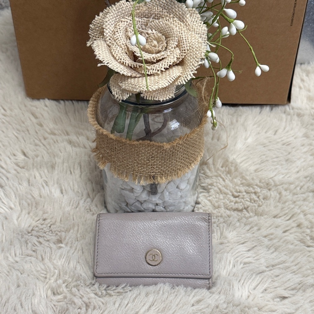 ✨Chanel 6 Key Holder Wallet Taupe Leather Gold Hardware✨